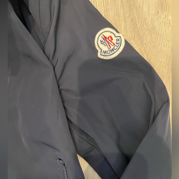 Arthemis Moncler rain jacket - Picture 6 of 13